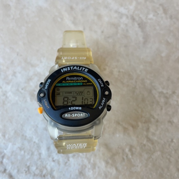 Armitron sports men battery water resistant 100ft chronograph alarm - Picture 2 of 6